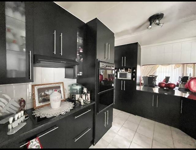 4 BEDROOM HOUSE FOR SALE IN BRACKENDOWNS